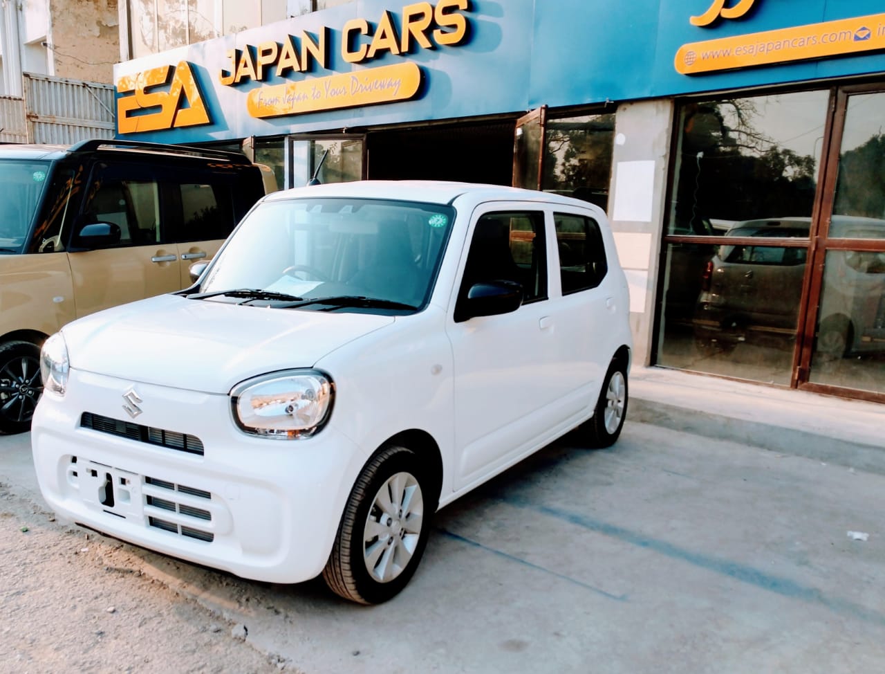 Suzuki Alto White